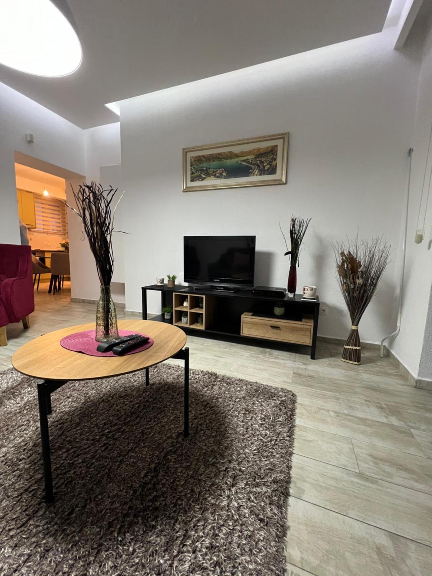 Apartman Nadja Apartment Kotor Bagian luar foto